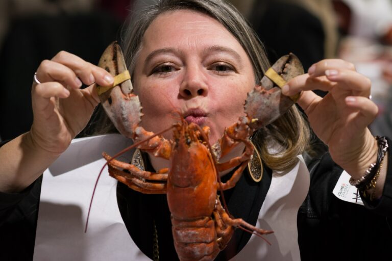 SOLD OUT! Waitlist Open Clambake & Lobster Feast Columbus Chamber